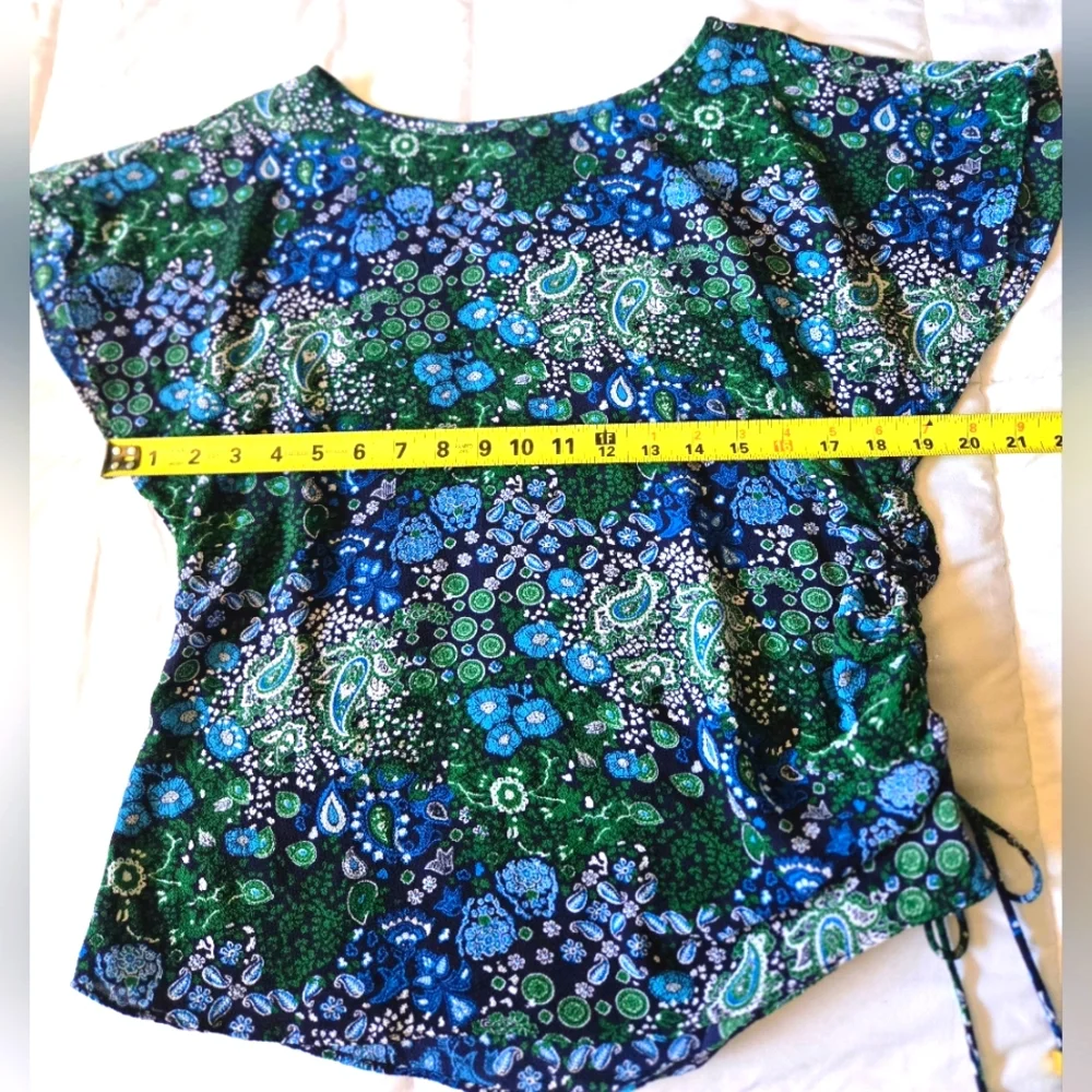 Michael Kors Green and Blue Paisley Boxy Short Sleeve Top Size Medium